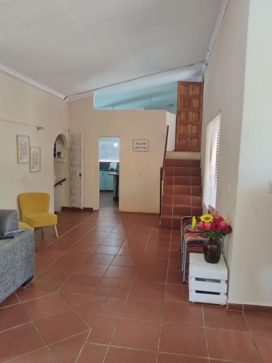 5 Bedroom Property for Sale in Schoemansville North West